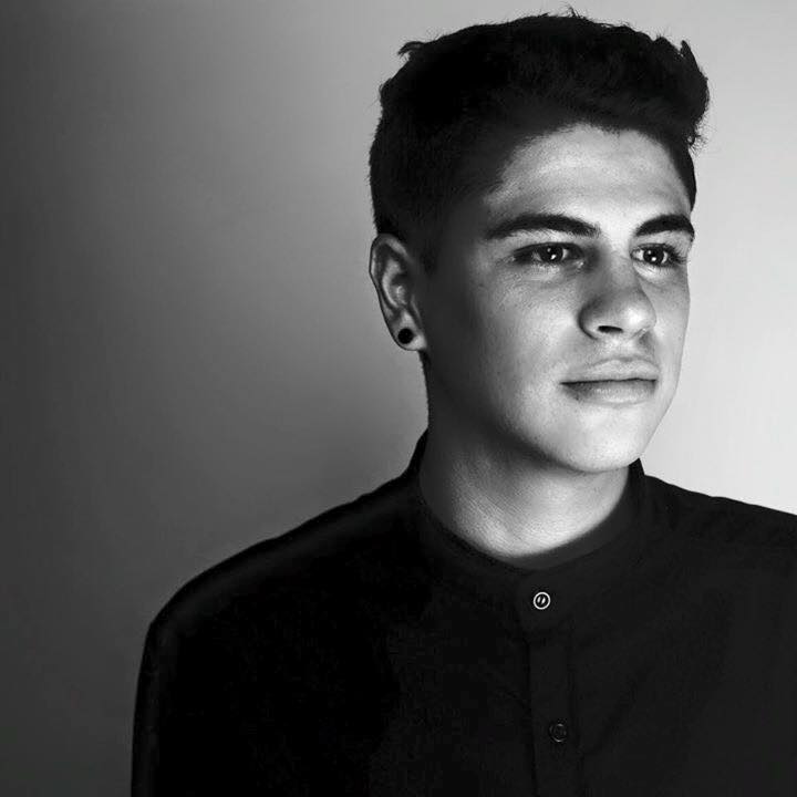 12115882_417755885079562_7733175937241175478_n