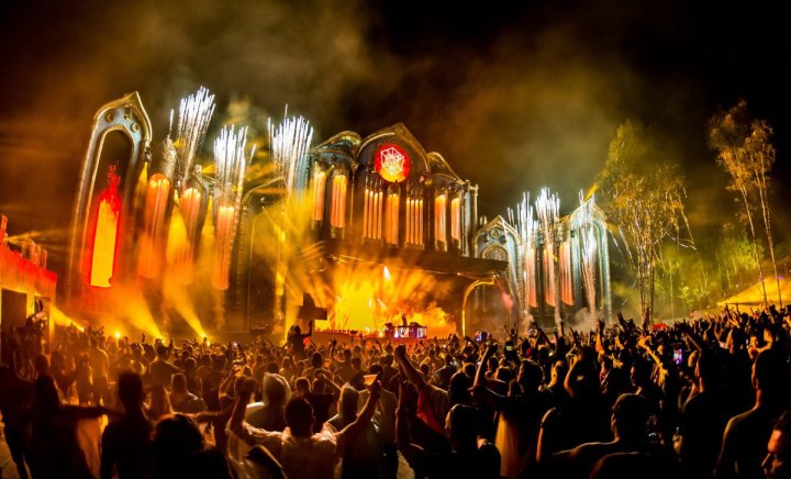 1500915426_875036_1500915575_album_normal